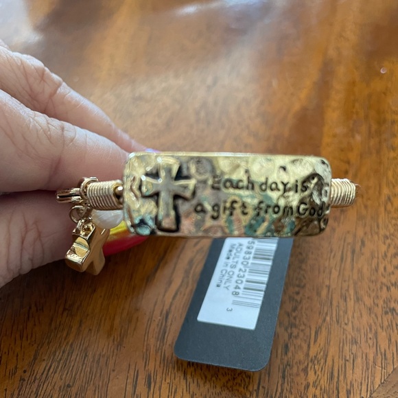 Gold bracelets with crosses and cute sayings - Picture 3 of 3